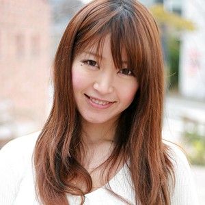 紧贴素人 希里